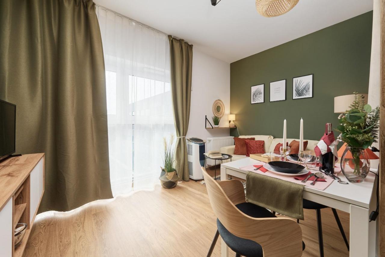 City Panorama Studio Apartments Jaworska 4 By Noclegi Renters Wrocław Extérieur photo