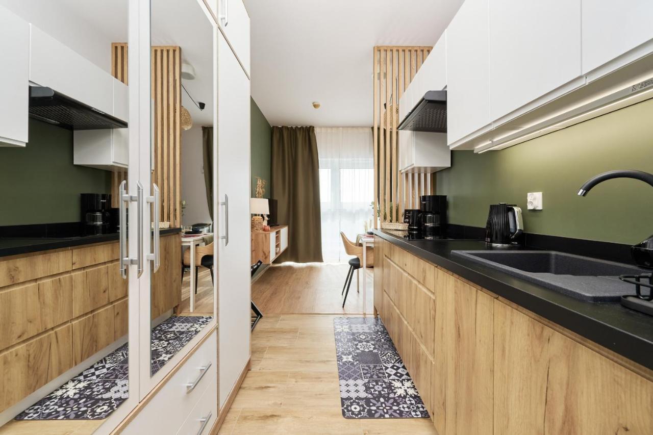 City Panorama Studio Apartments Jaworska 4 By Noclegi Renters Wrocław Extérieur photo